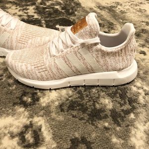 NWT Adidas Swift Run size 7